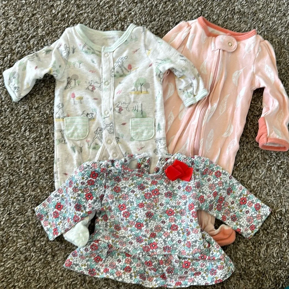 Newborn girls bundle - Picture 1 of 1